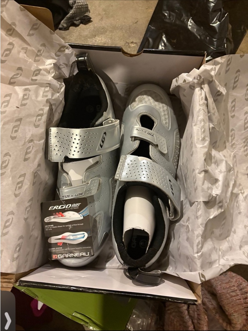 NEW IN BOX MEN’S Silver “Drizzle” LOUIS GARNEAU X-LITE III Cycling Shoes- 11.5